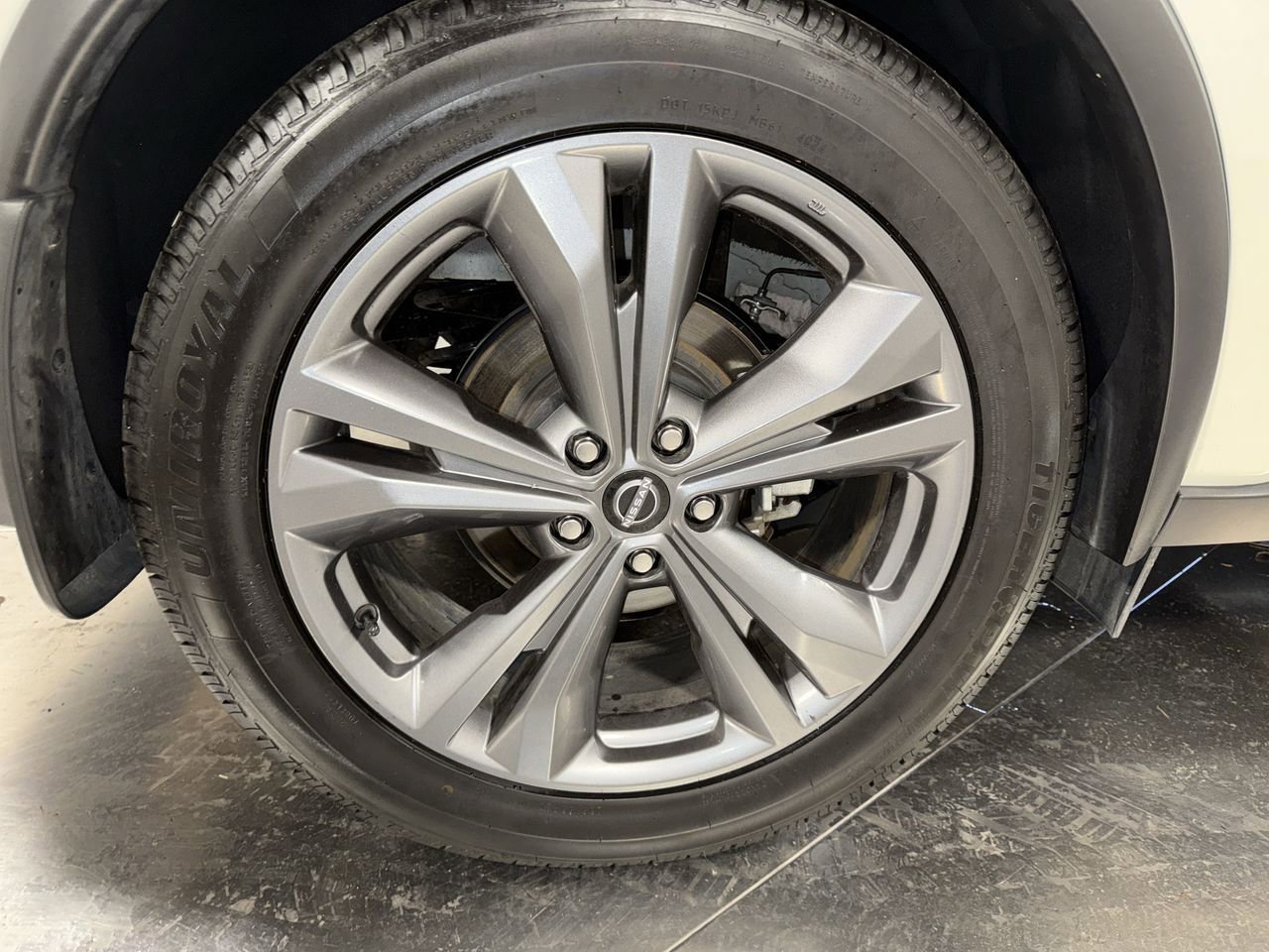 Used 2023 Nissan Murano Platinum w/ Cargo Package image 13