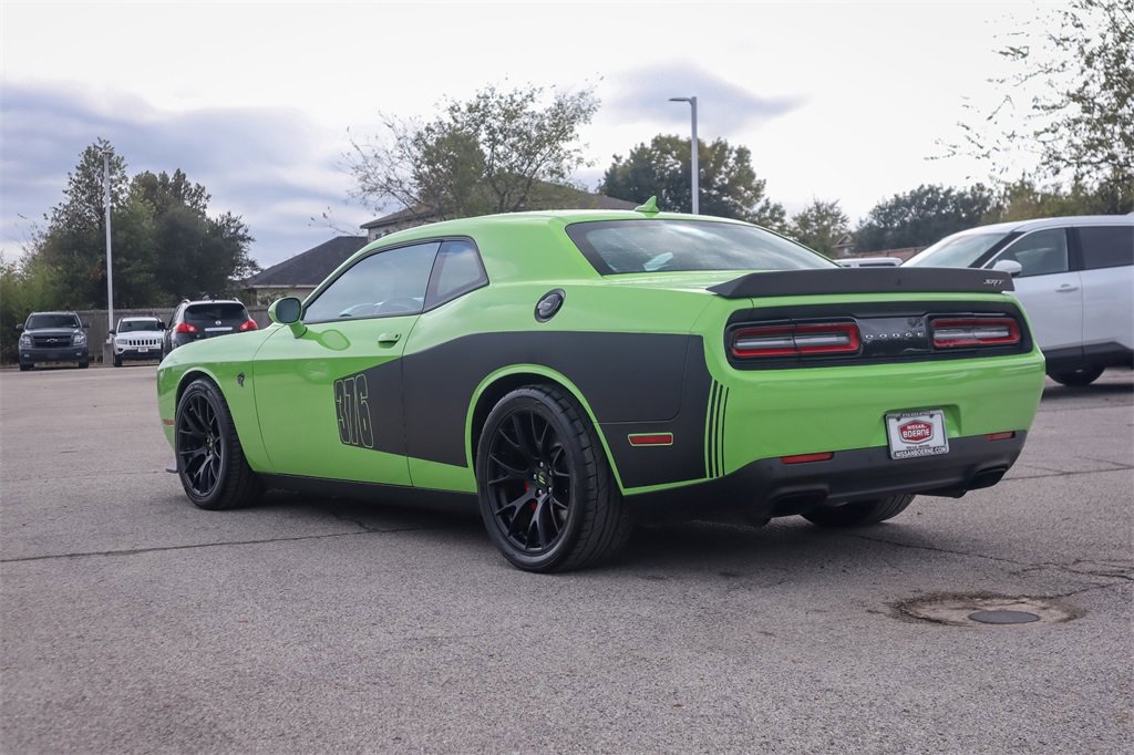 Used 2015 Dodge Challenger SRT Hellcat image 6