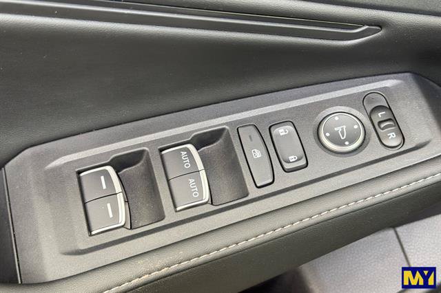 Used 2025 Honda Accord Sport image 12