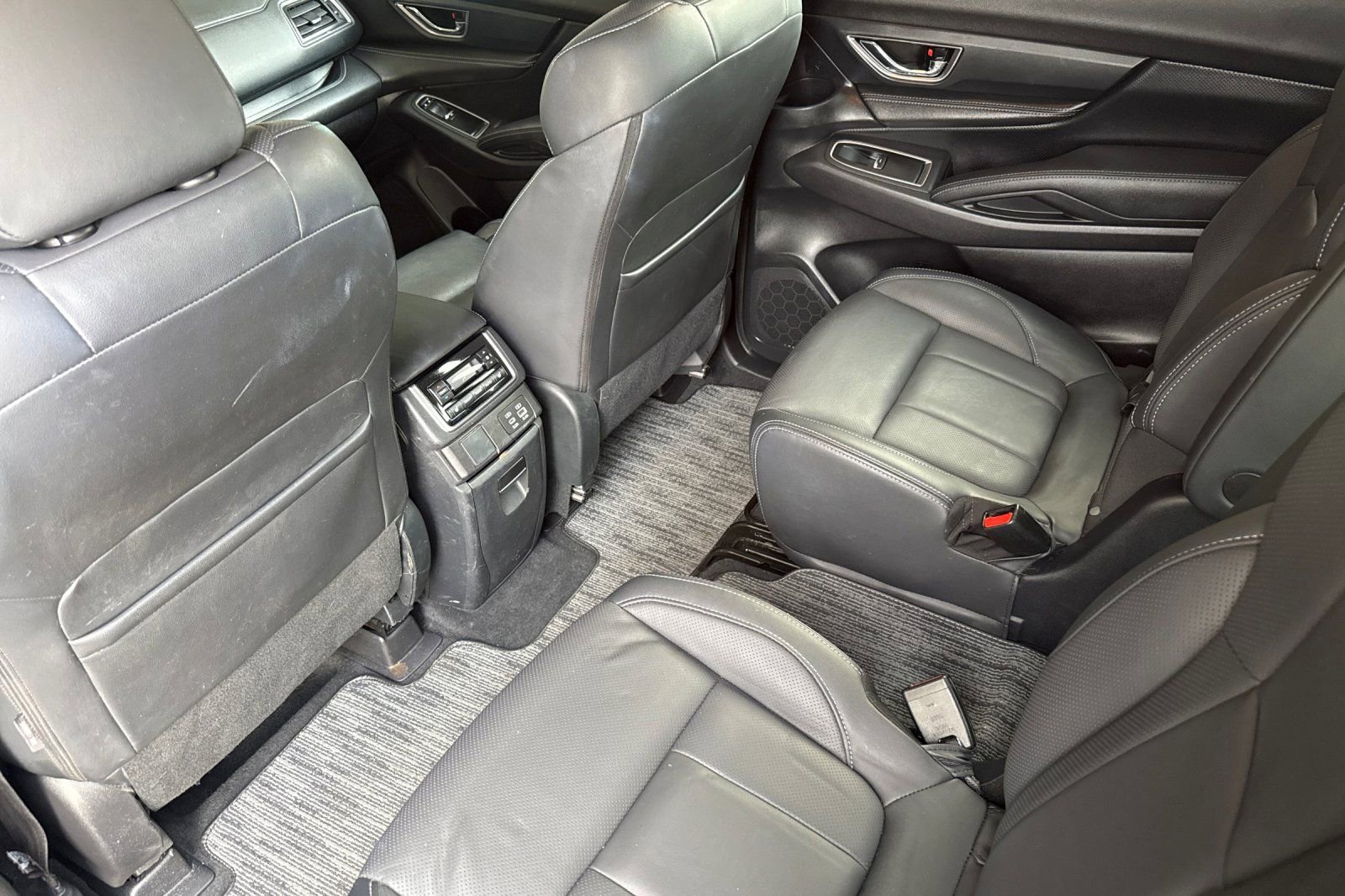 Used 2023 Subaru Ascent Limited AWD/4WD image 13