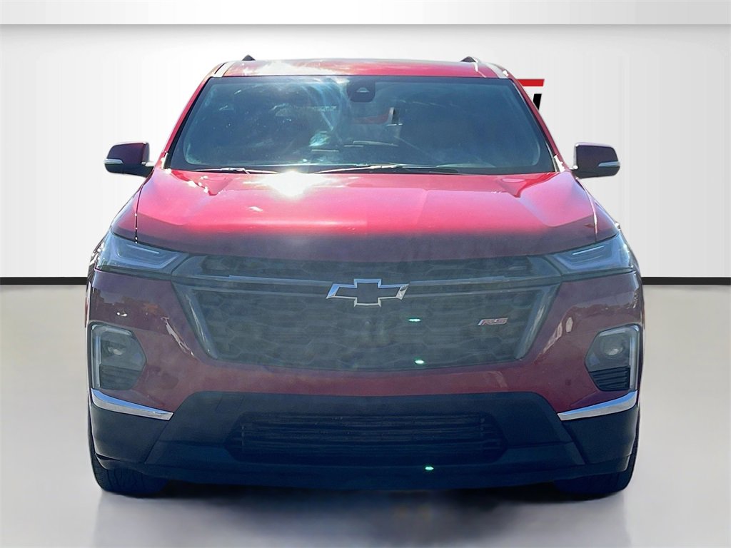 Used 2023 Chevrolet Traverse RS image 2