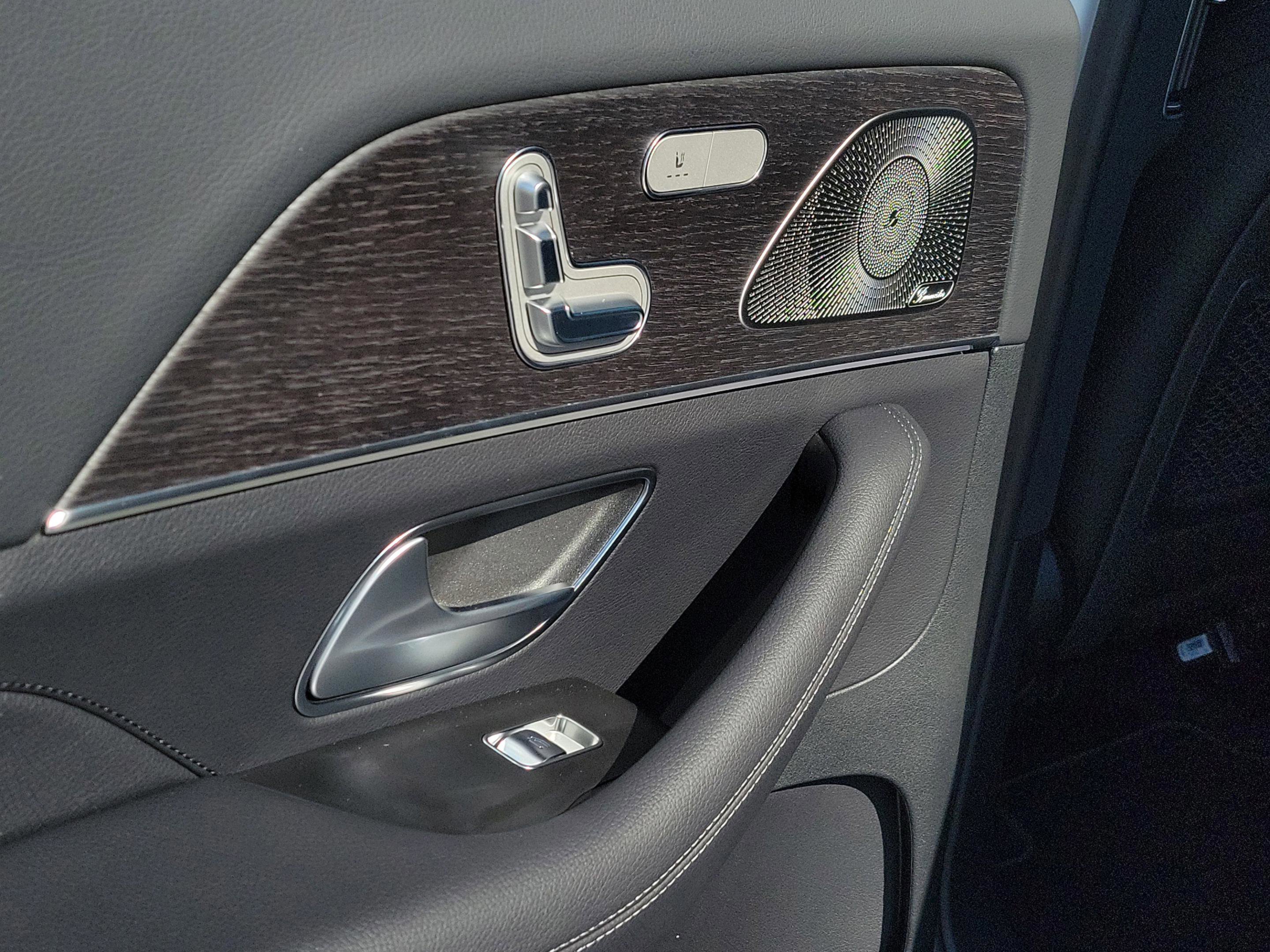 New 2026 Mercedes-Benz GLS 450 4MATIC image 8