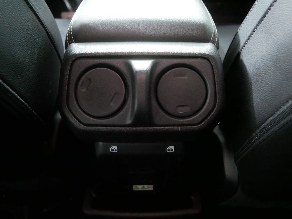 Used 2023 Jeep Wrangler Unlimited Sahara w/ Cold Weather Group image 17