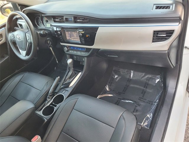 Used 2015 Toyota Corolla LE image 16