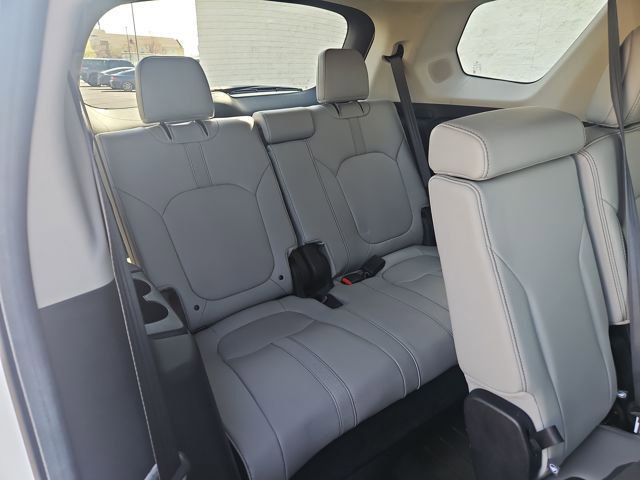 Certified 2024 Honda Pilot Touring image 33