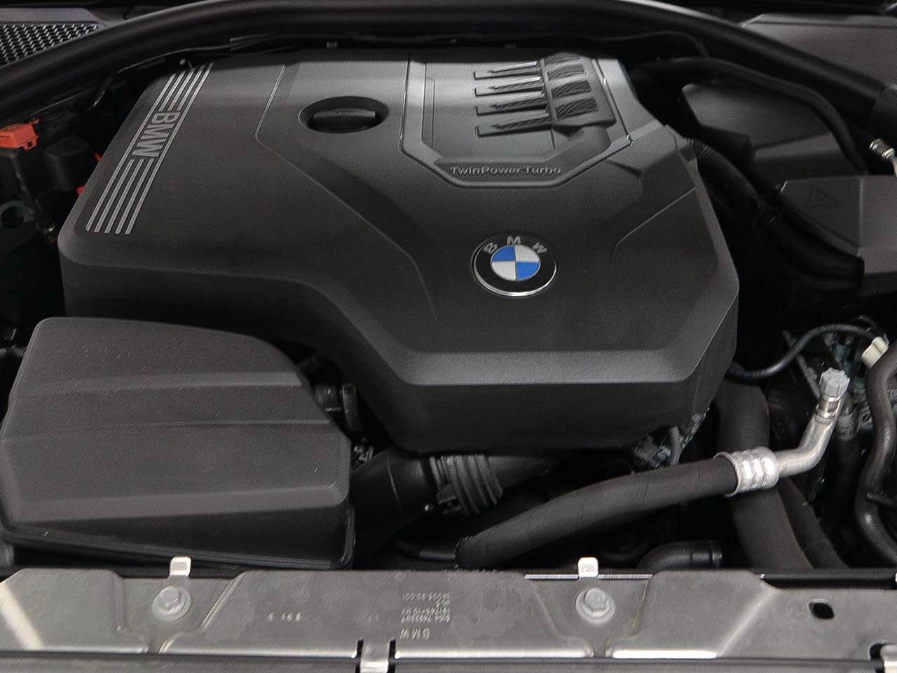 Used 2024 BMW 330i Sedan w/ M Sport Package RWD image 17