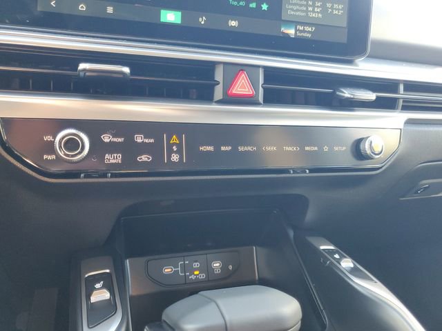 New 2026 Kia Sorento S w/ S Panoramic Sunroof Package FWD image 23