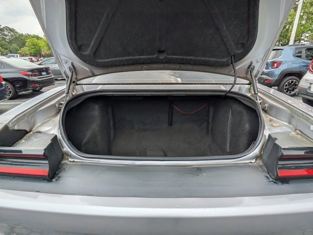 Used 2018 Dodge Challenger R/T RWD image 6