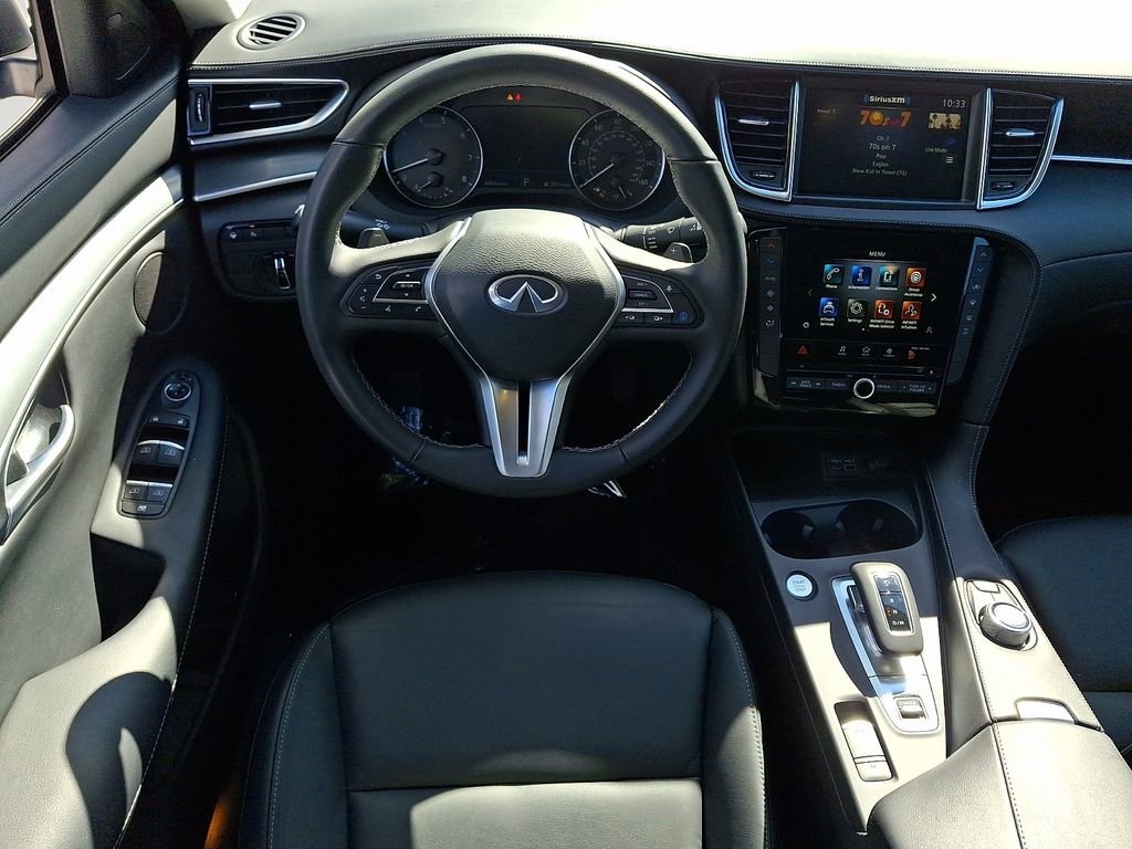 Used 2025 INFINITI QX50 Pure image 12