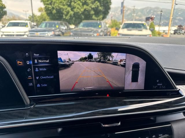 Used 2024 Cadillac Escalade Premium Luxury AWD/4WD image 33