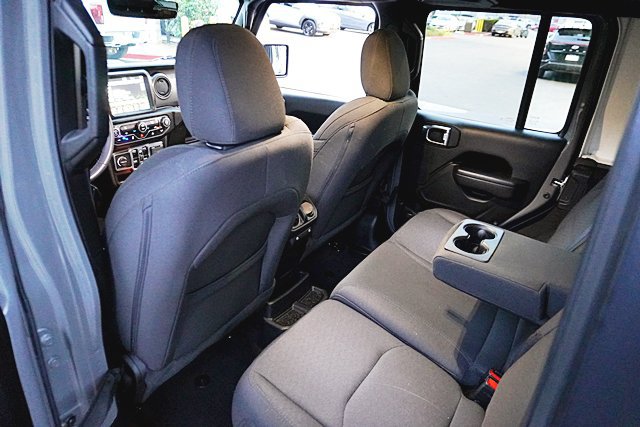 Used 2023 Jeep Wrangler Unlimited AWD/4WD image 26