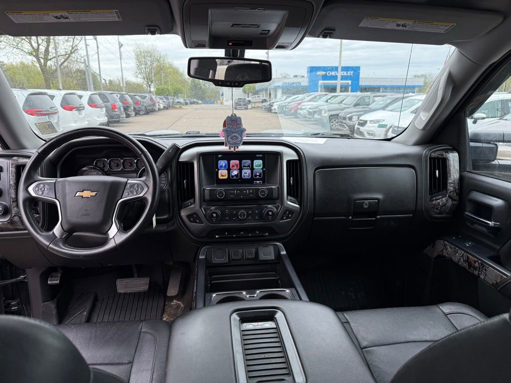 Used 2017 Chevrolet Silverado 1500 LTZ Z71 w/ Realtree Edition AWD/4WD image 14