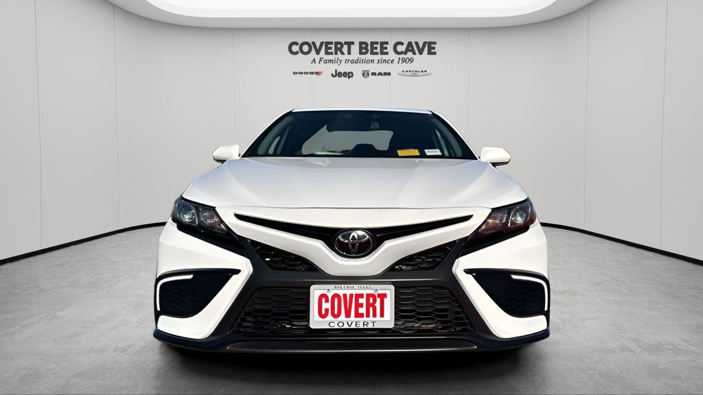 Used 2023 Toyota Camry SE w/ Convenience Package image 2