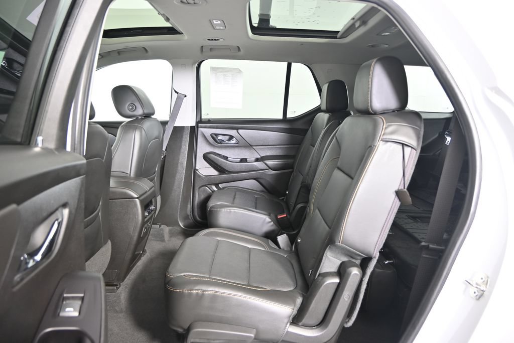 Used 2019 Chevrolet Traverse Premier w/ Redline Edition AWD/4WD image 18