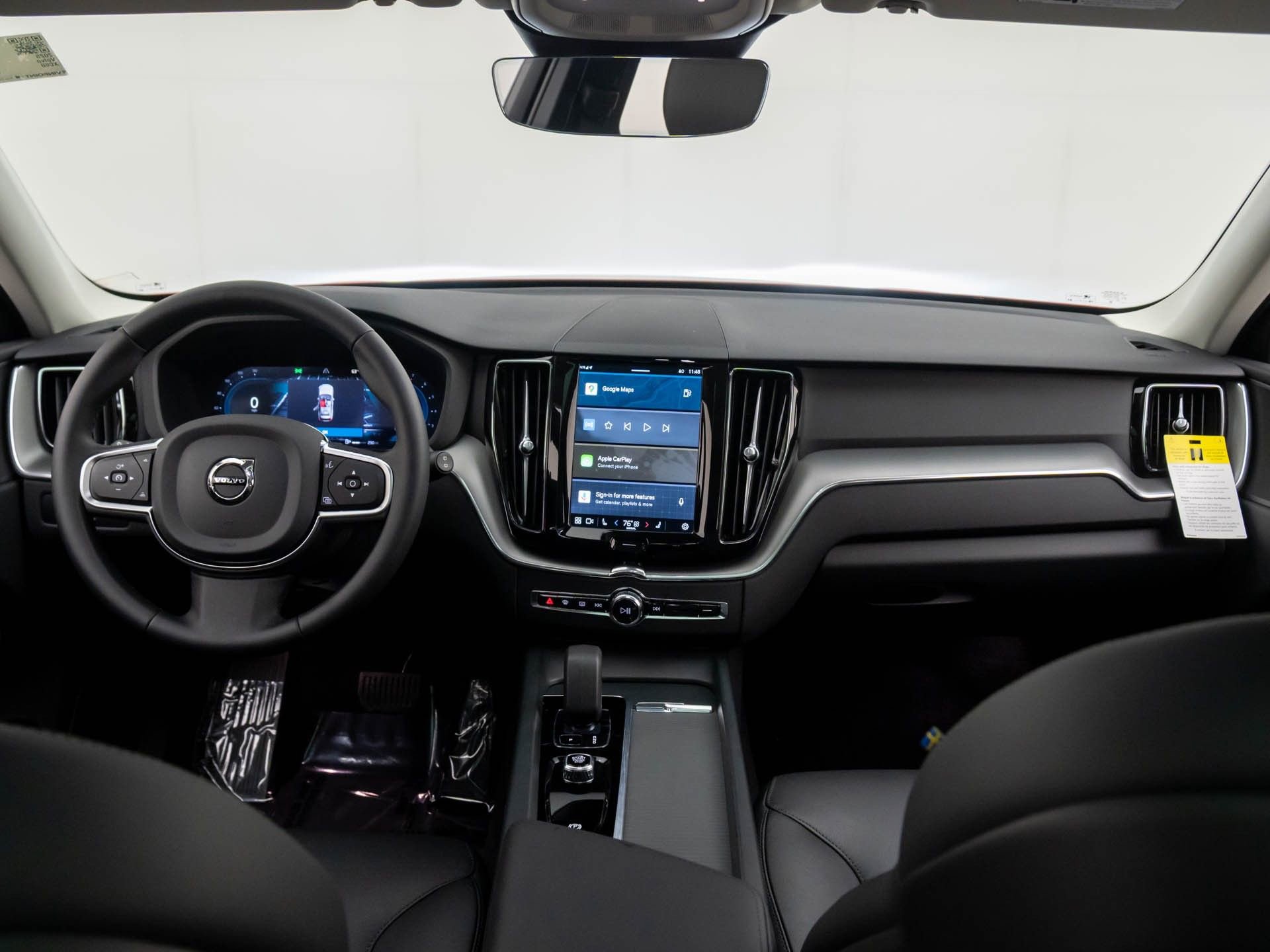 Used 2025 Volvo XC60 B5 Core w/ Protection Package Premier image 9