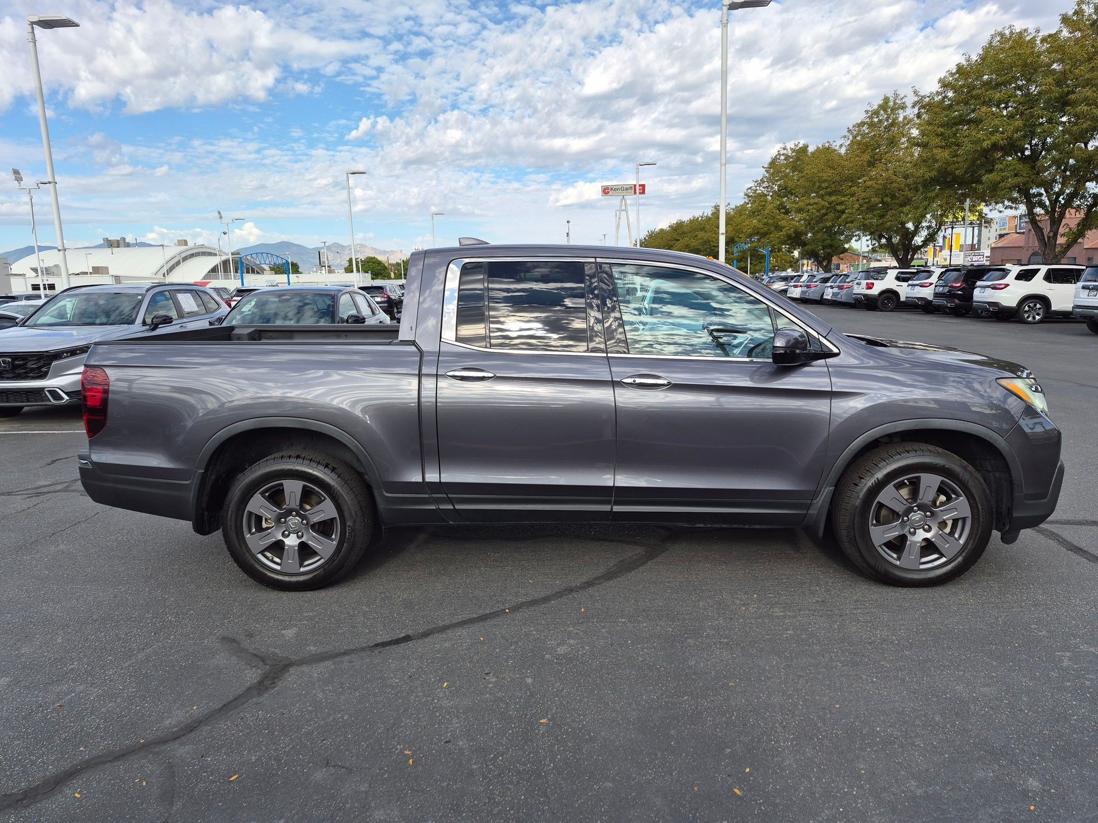 Certified 2020 Honda Ridgeline RTL-E image 2