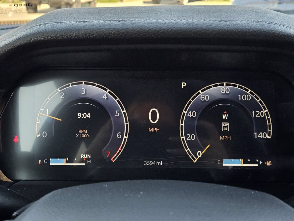 Used 2026 Jeep Grand Cherokee Altitude AWD/4WD image 14