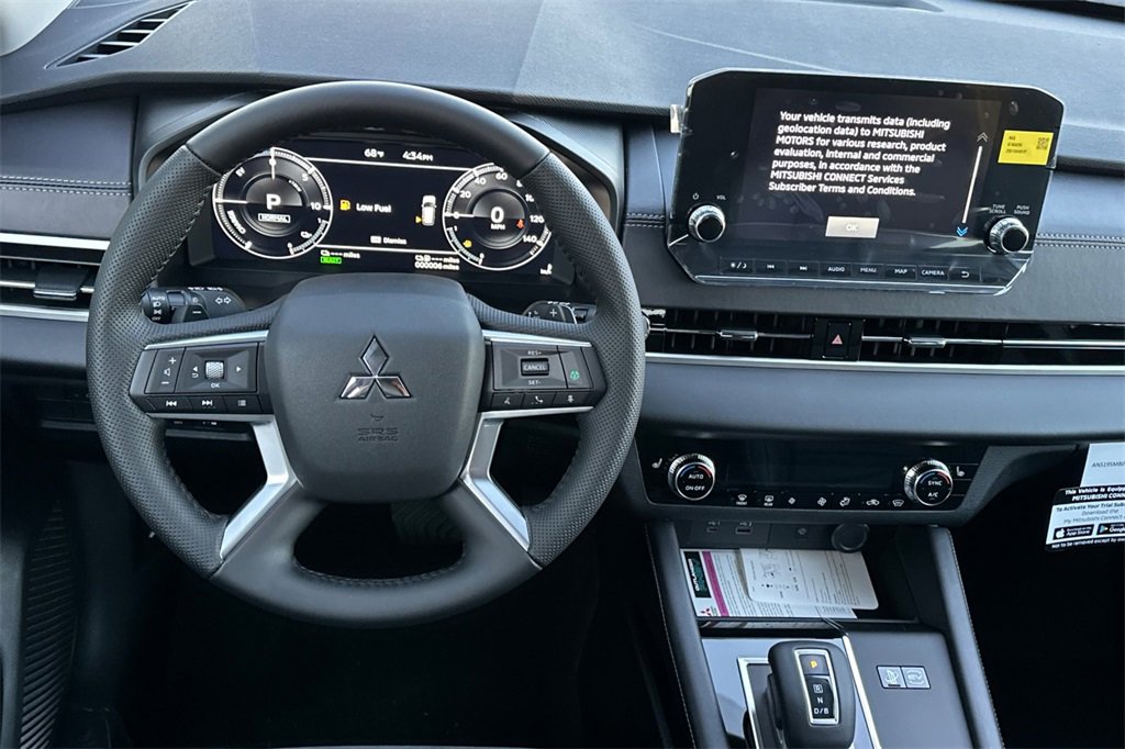 New 2025 Mitsubishi Outlander SE image 15