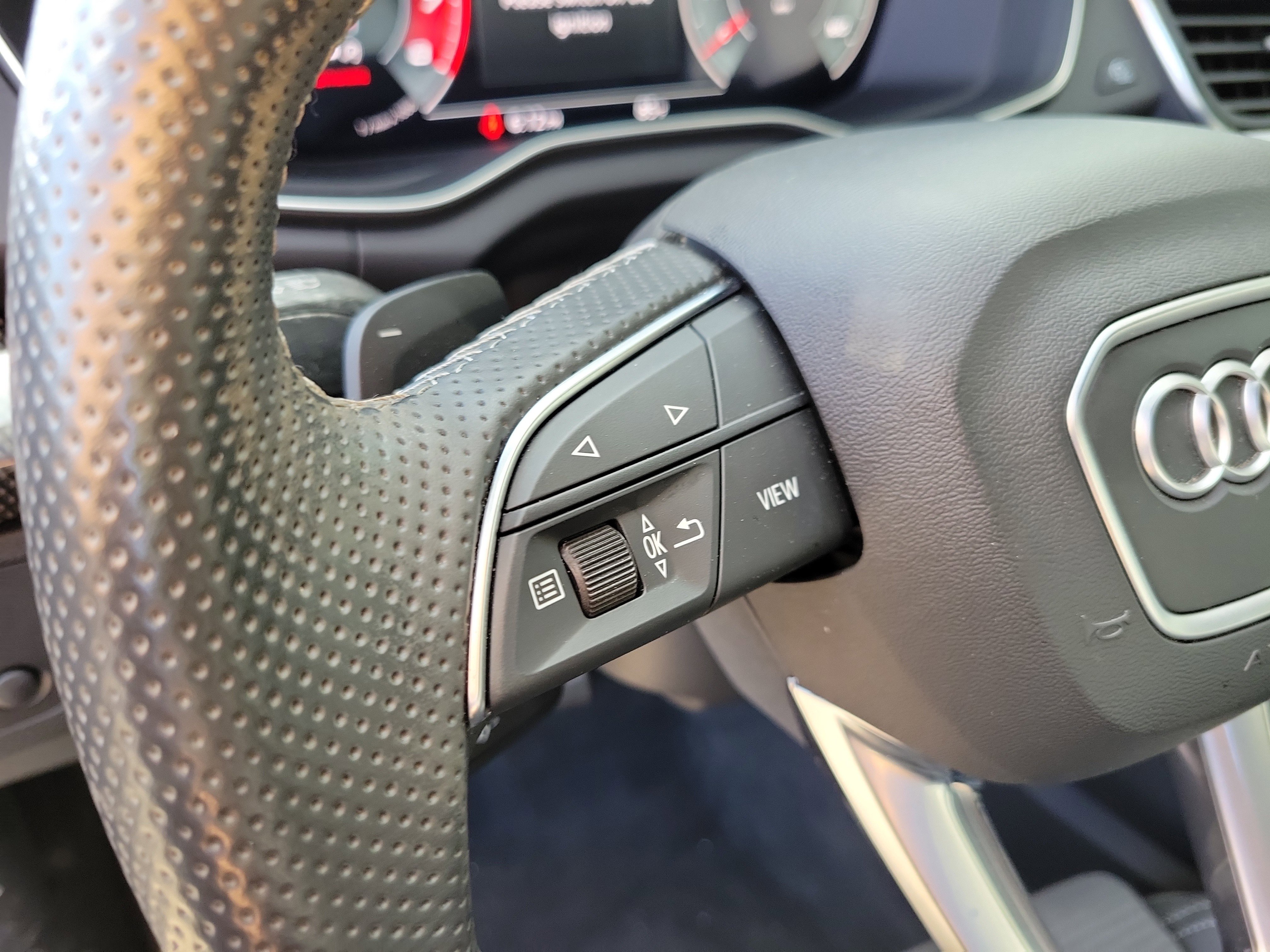 Used 2022 Audi SQ5 Premium Plus image 24