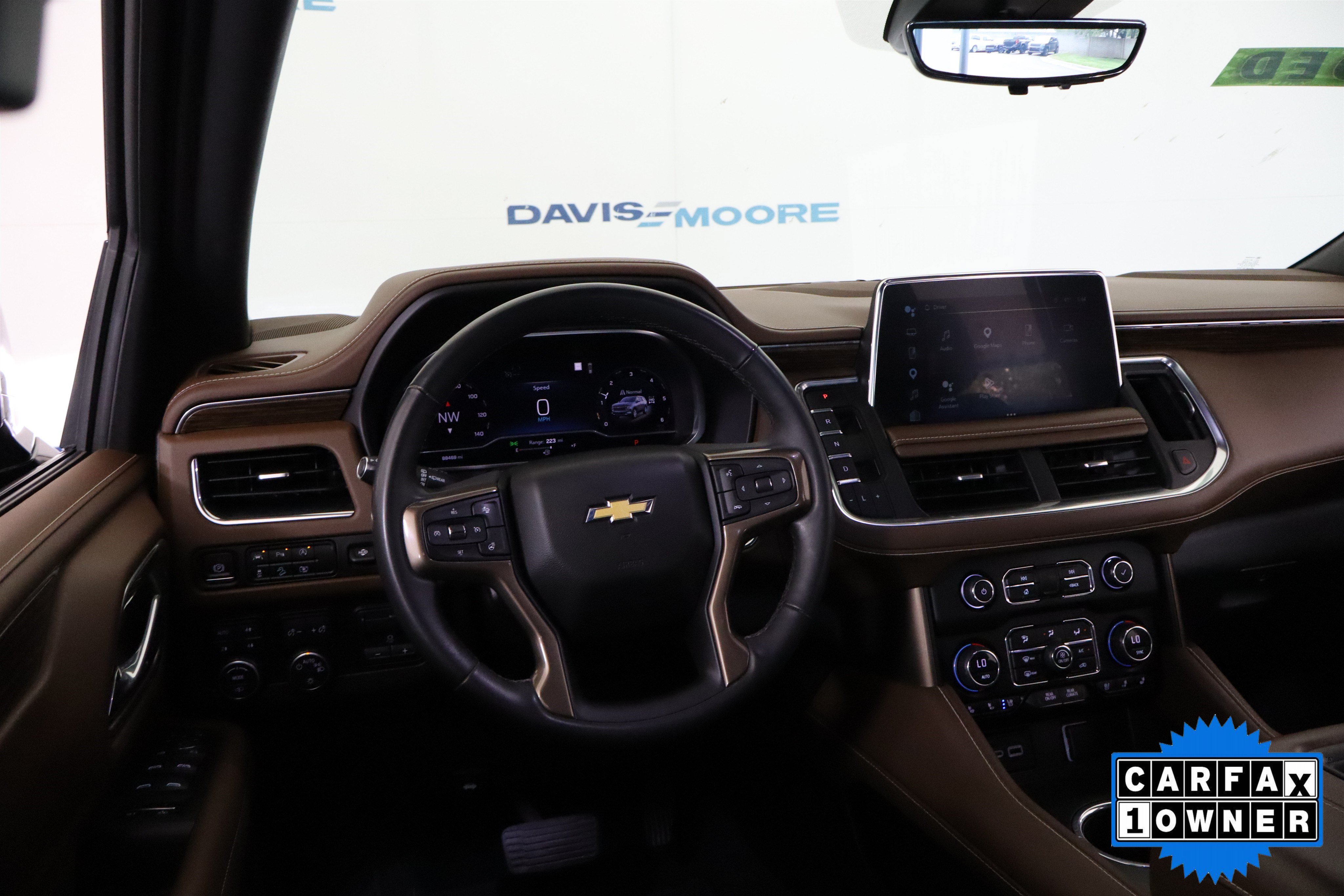 Used 2023 Chevrolet Tahoe High Country AWD/4WD image 16