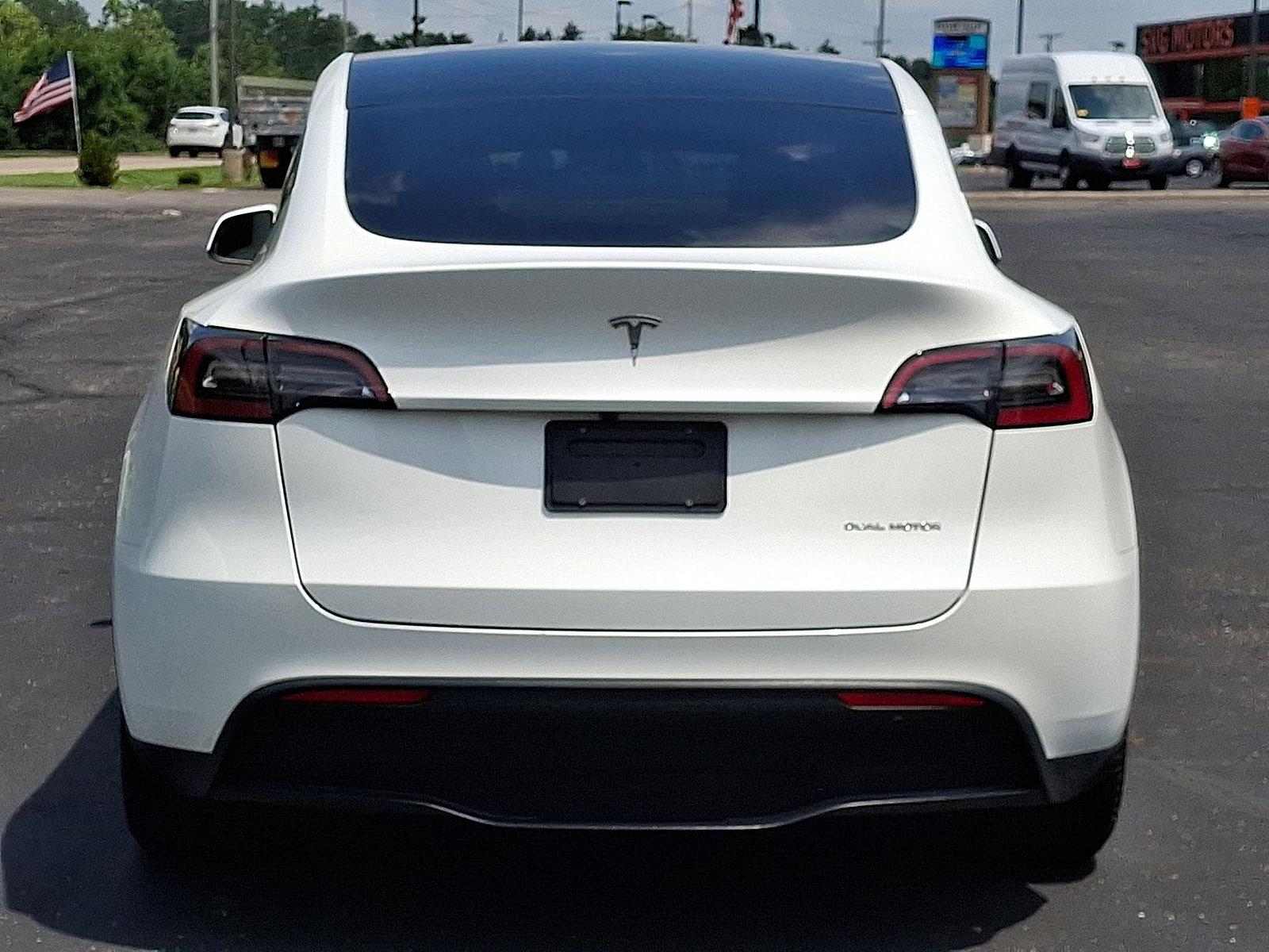 Used 2023 Tesla Model Y Long Range AWD/4WD image 23