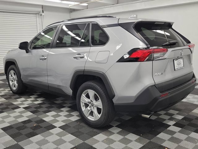 Used 2019 Toyota RAV4 XLE FWD image 4