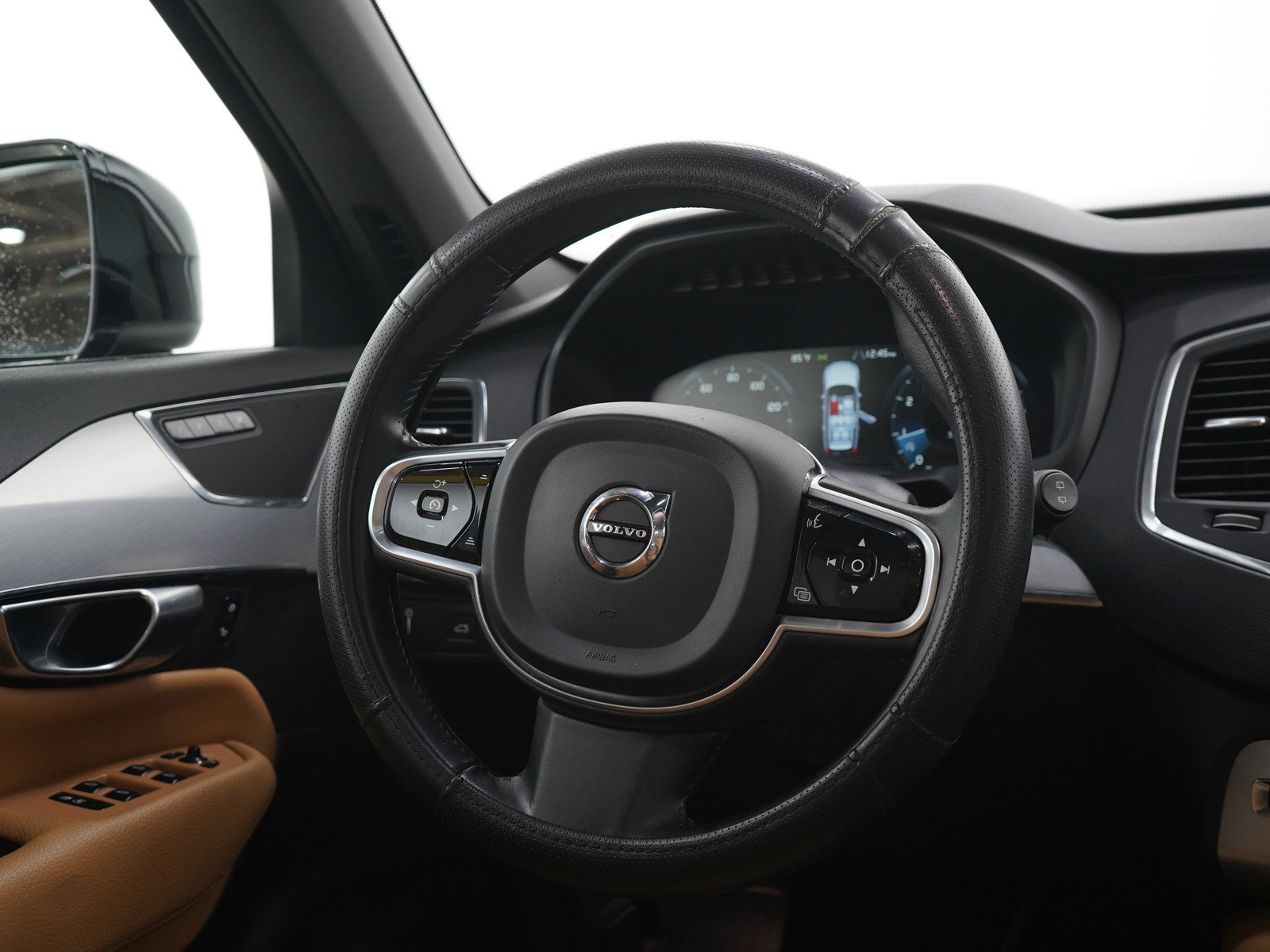 Used 2018 Volvo XC90 T6 Momentum AWD/4WD image 16