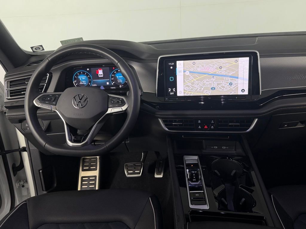 Used 2024 Volkswagen Atlas Cross Sport SEL Premium R-Line AWD/4WD image 16