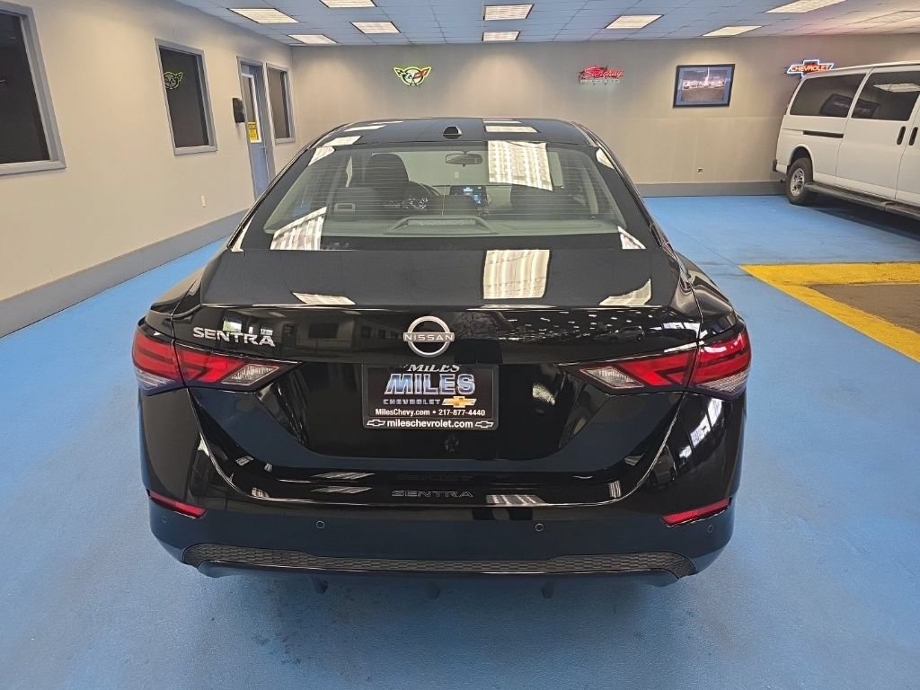 Used 2025 Nissan Sentra SV w/ All-Weather Package FWD image 9
