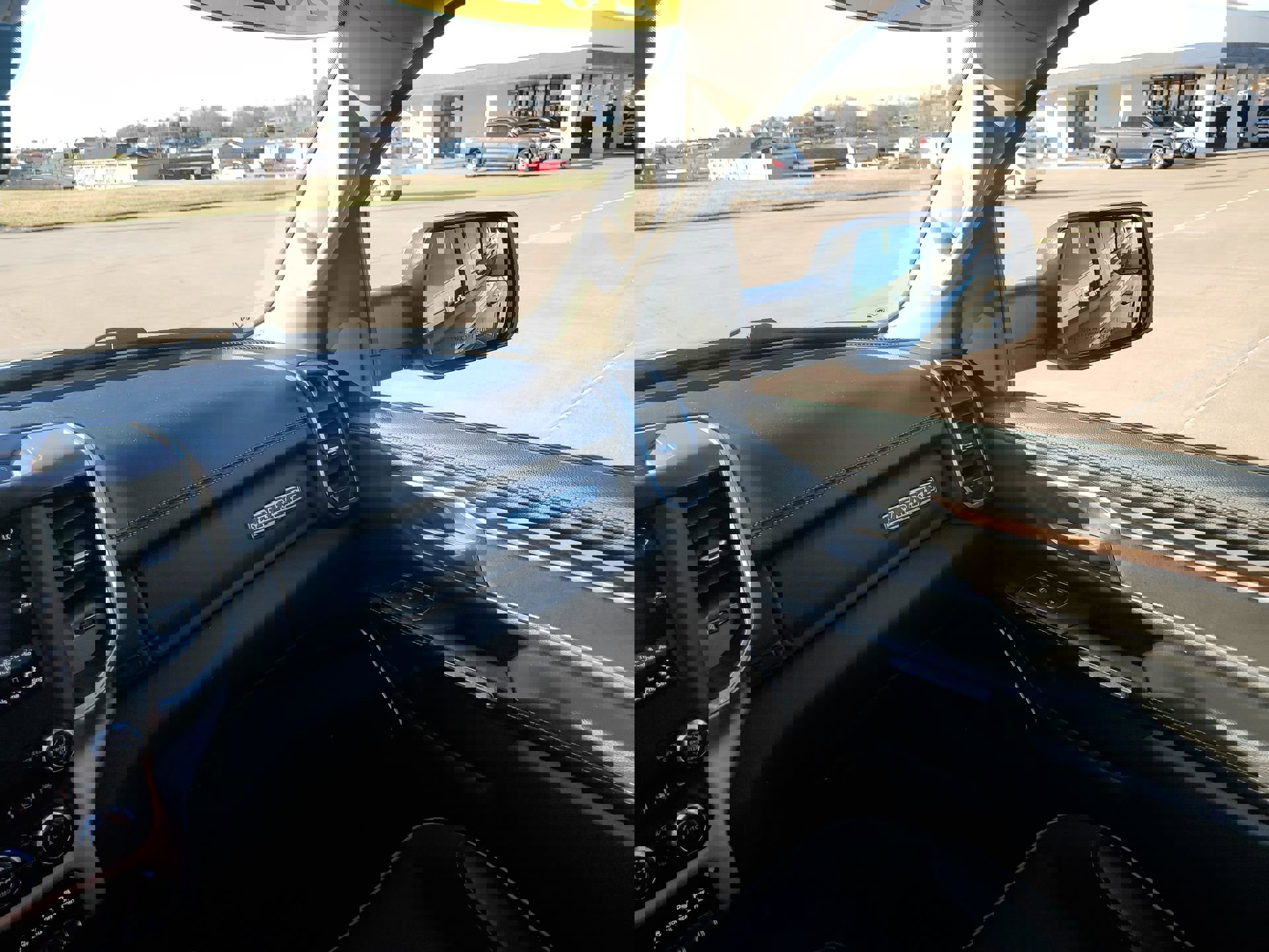 Used 2021 RAM 1500 Laramie image 11