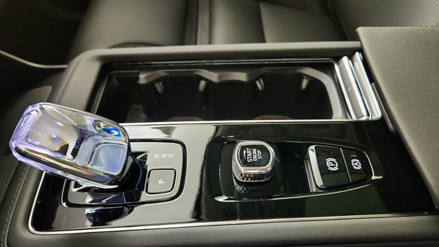 New 2026 Volvo XC90 B6 Ultra w/ Protection Package Premier AWD/4WD image 17