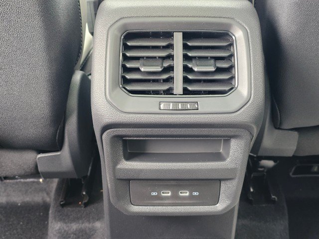 New 2026 Volkswagen Taos SE AWD/4WD image 22