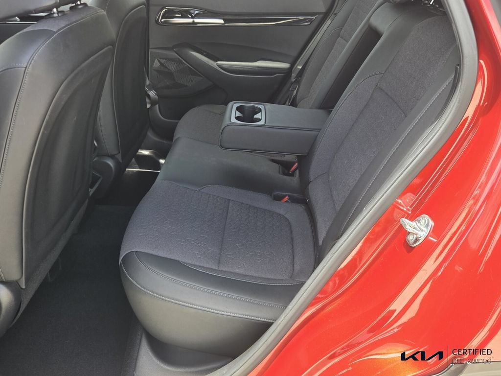Certified 2025 Kia Seltos S FWD image 11