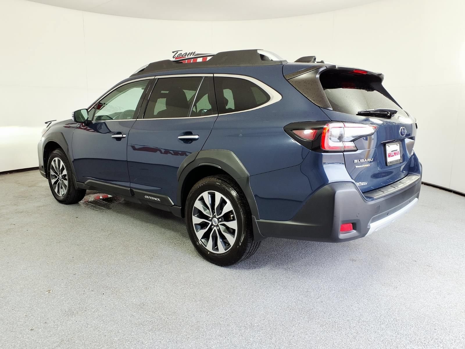 Certified 2023 Subaru Outback Touring AWD/4WD image 7