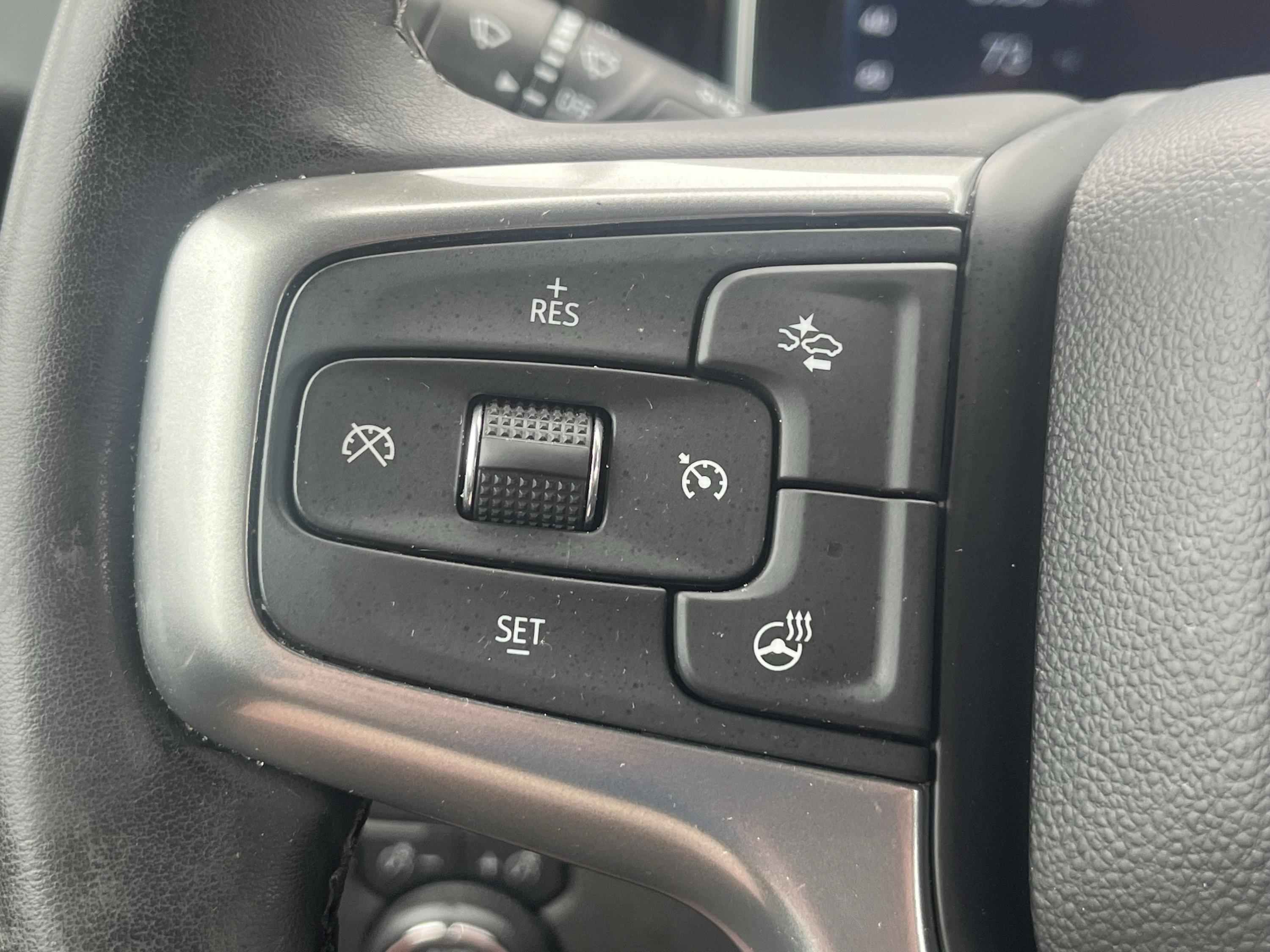 Used 2024 Chevrolet Silverado 1500 LT AWD/4WD image 21