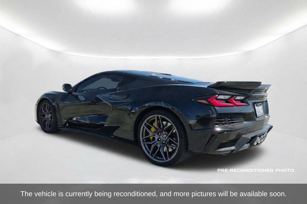 Used 2026 Chevrolet Corvette Z06 RWD image 8
