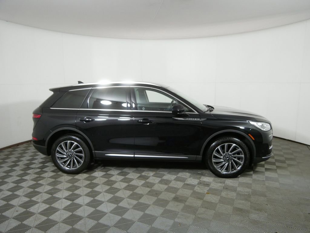 Used 2023 Lincoln Corsair Reserve w/ Towing Package image 2