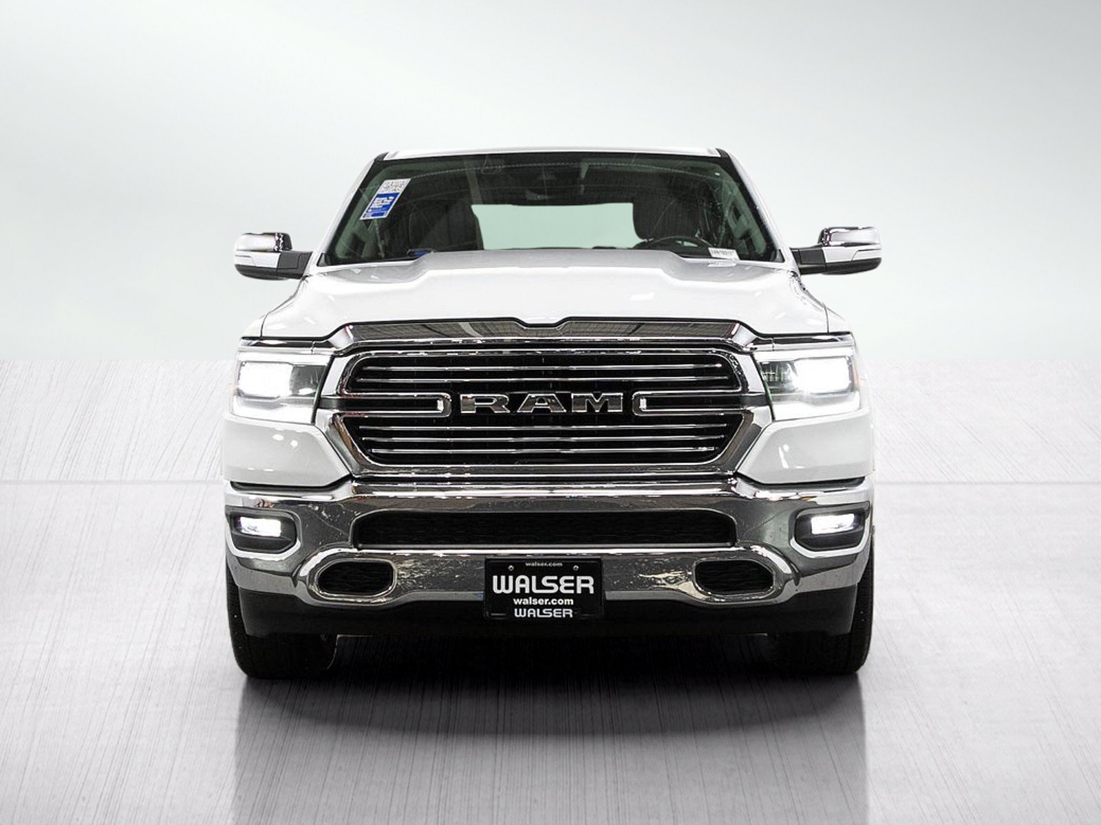 Used 2022 RAM 1500 Laramie AWD/4WD image 9