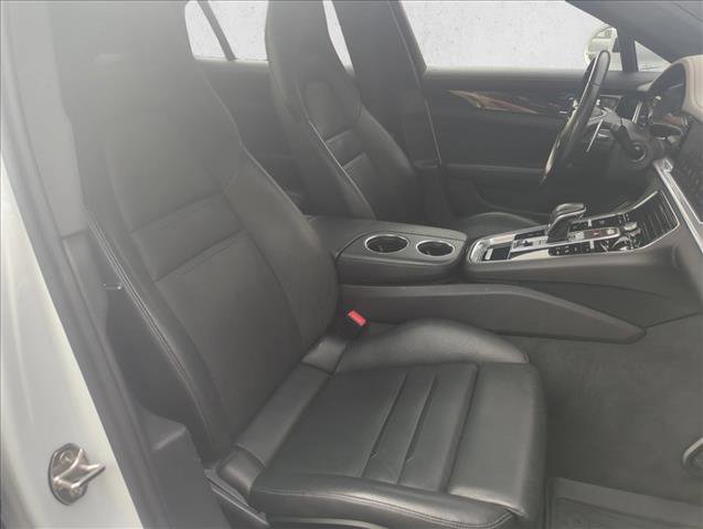 Used 2022 Porsche Panamera 4 w/ Premium Package image 28
