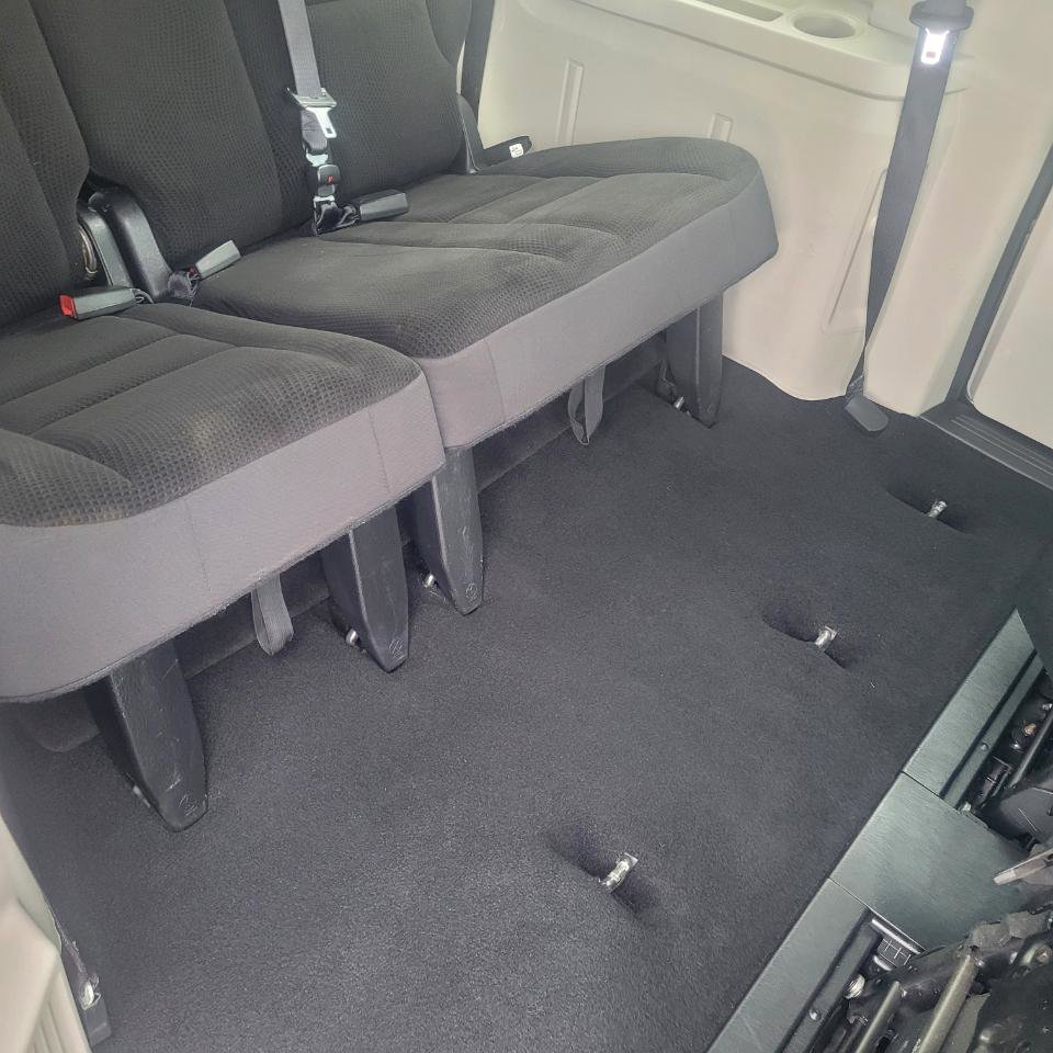 Used 2019 Dodge Grand Caravan SE w/ UConnect Hands-Free Group image 27