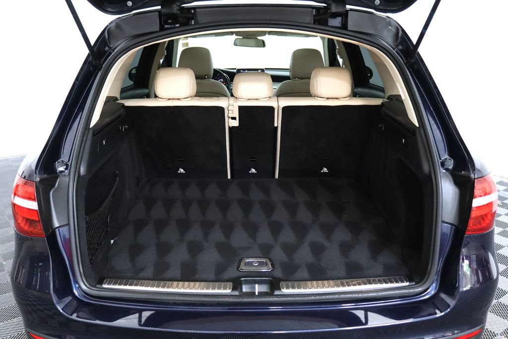 Used 2019 Mercedes-Benz GLC 300 4MATIC image 37
