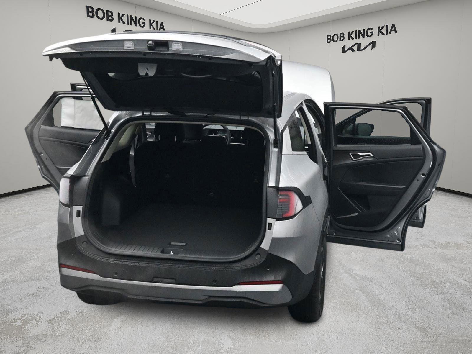 New 2026 Kia Sportage LX image 16