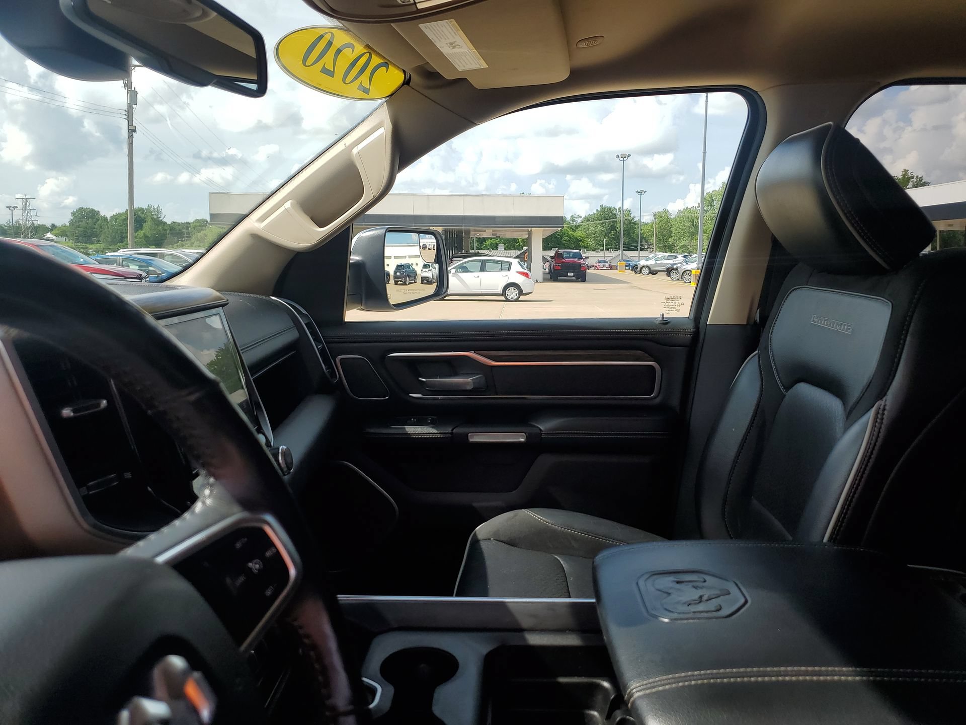 Used 2020 RAM 1500 Laramie AWD/4WD image 27
