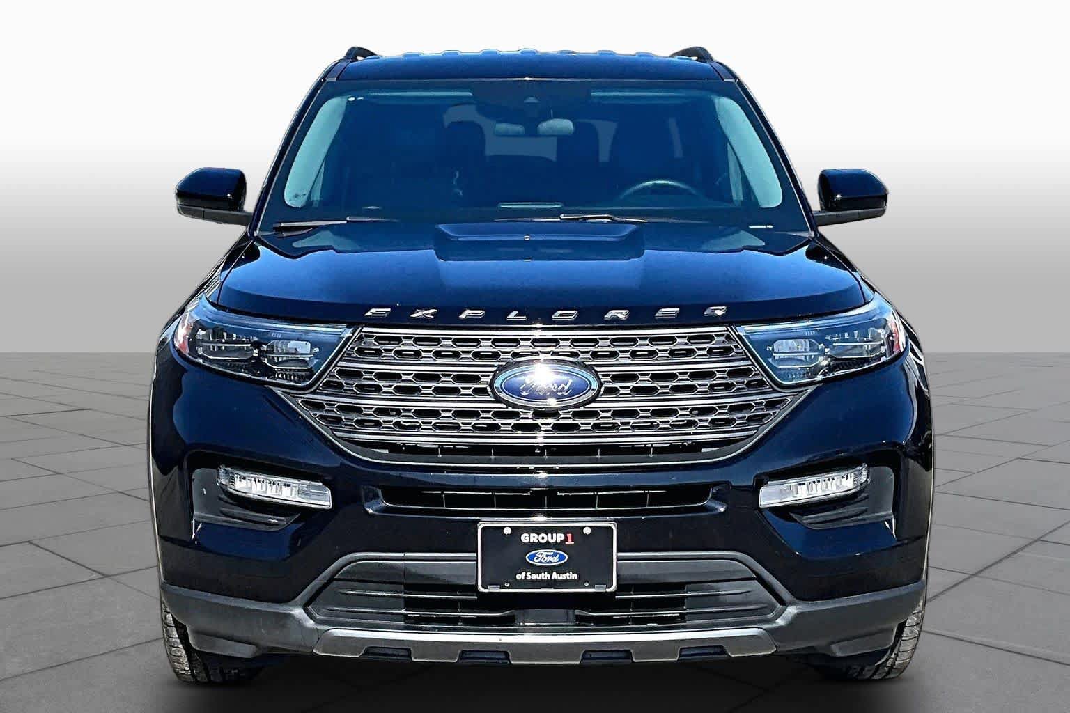 Certified 2023 Ford Explorer XLT w/ Equipment Group 202A RWD image 4