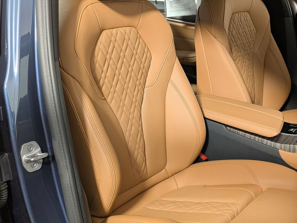 Certified 2023 BMW 530i xDrive w/ M Sport Package image 28