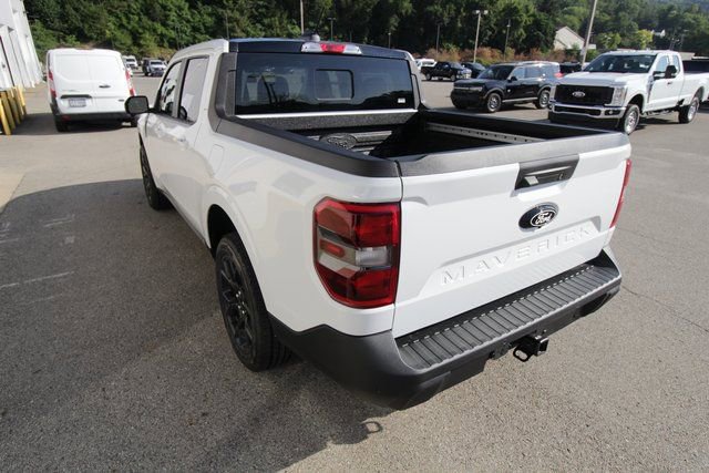 New 2025 Ford Maverick Lariat w/ Black Appearance Package image 12