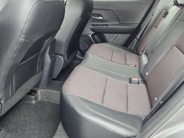 Used 2025 Nissan Kicks SR AWD/4WD image 11