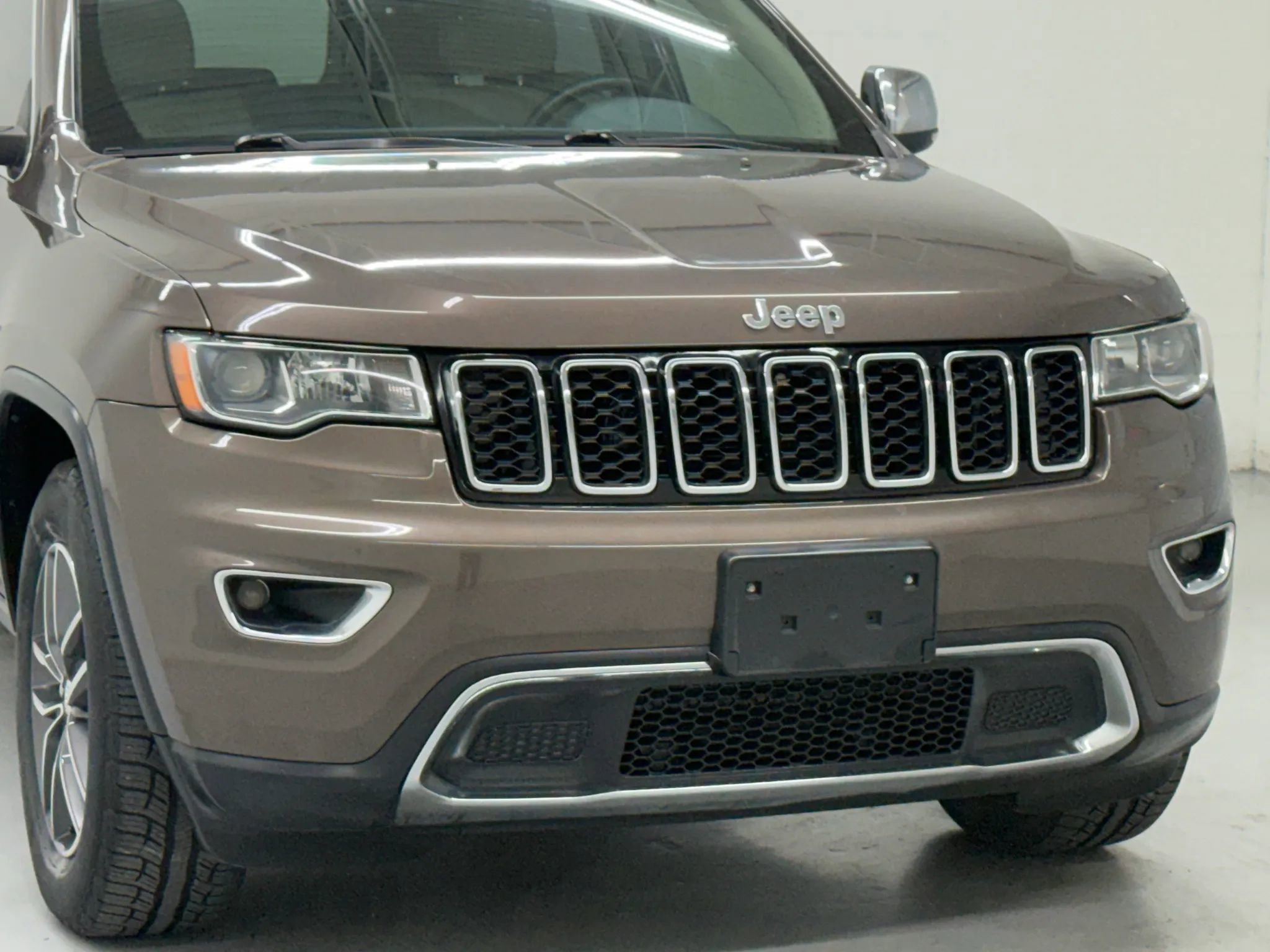 Used 2017 Jeep Grand Cherokee Limited RWD image 44