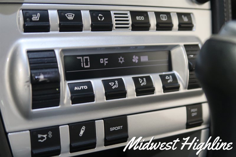 Used 2007 Porsche 911 Turbo AWD/4WD image 32