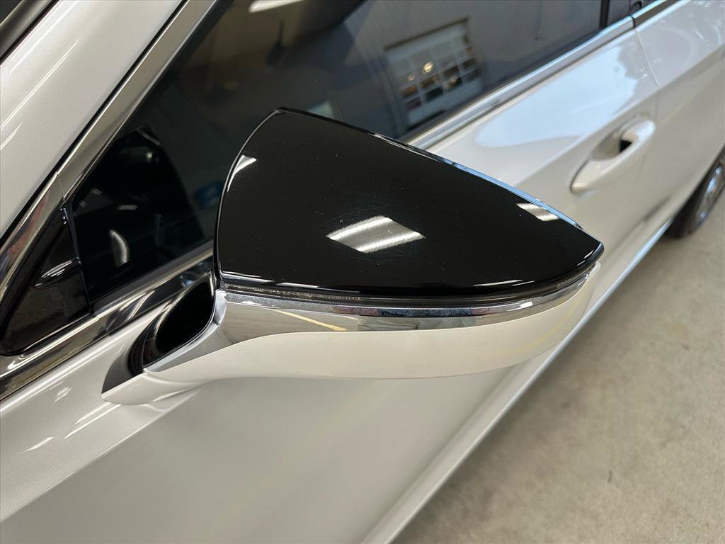 Used 2024 Lexus ES 350 Ultra Luxury image 6